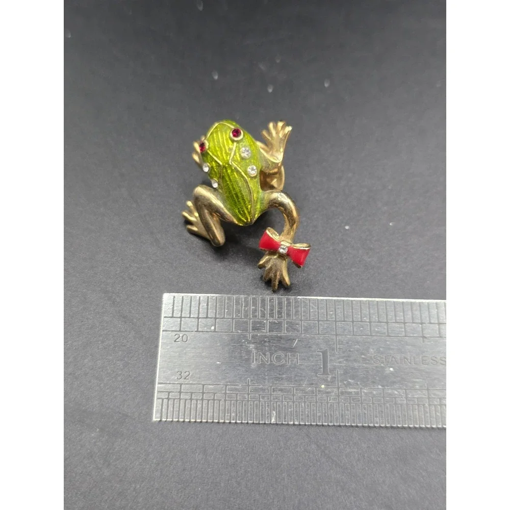 Vintage Enamel Frog Brooch/Pin/Rhinestone/Goldtone